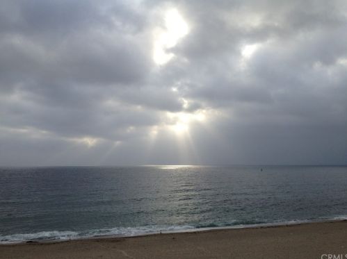 625 Esplanade, Redondo Beach CA  90277-4142 exterior