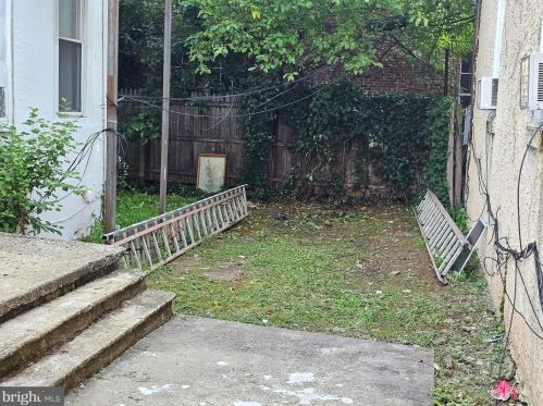 611 Main St, Norristown PA  19401-4556 exterior