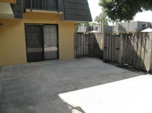 2901 29th Way, West Palm Beach, FL 33407-6742