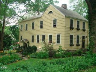 645 Church Hill Rd, Fairfield, CT 06825-1331