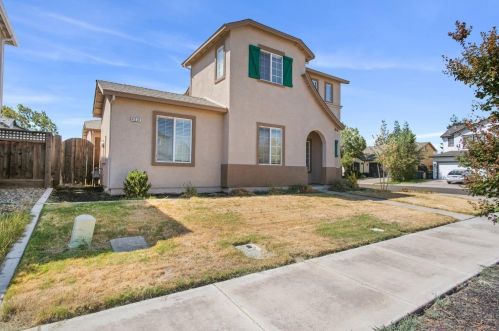 4237 Ivory Ln, Turlock CA  95382-7430 exterior