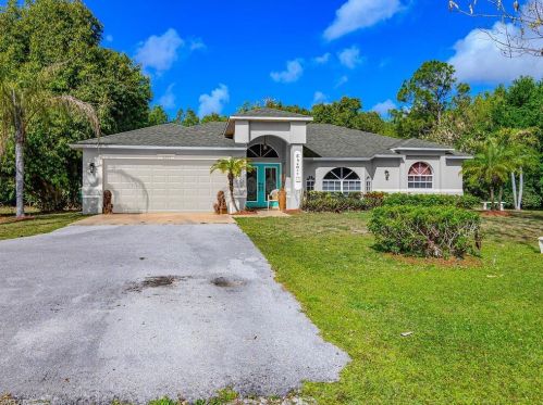 6725 Yarberry Ln, Naples, FL 34109-7821