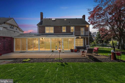 556 Leverington Ave, Philadelphia PA 19128-3314 exterior