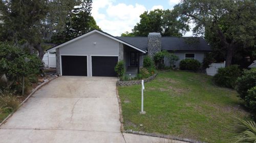 1395 Red Oak Dr, Tarpon Springs, FL 34689-3823