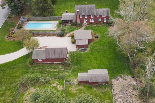 1463 Frenchtown Rd, Warwick RI  02818-1310 exterior
