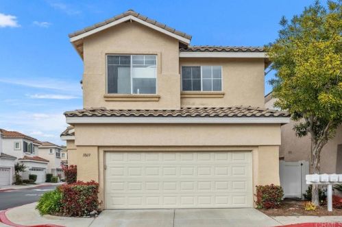 1869 Adriana Ct, Vista, CA 92081-7043
