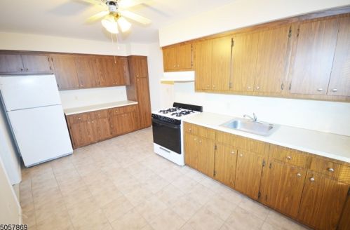 92 Benjamin St, Cranford NJ  07016-2620 exterior