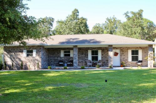 26 Center St, Freeport, FL 32439-6632