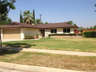 935 Evergreen Ct, Redlands CA  92374-6314 exterior