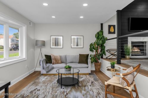 11 Mallard St, Hazlet NJ 07730-1413 exterior