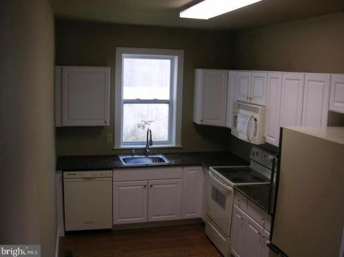 510 Duke St, Lancaster, PA 17602-4227