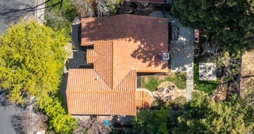 424 Stanford St, Vacaville CA  95687-4653 exterior