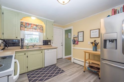 2 Ontario St, Worcester MA  01606-1873 exterior