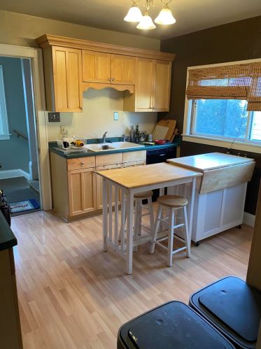 5408 Wells St, Milwaukee, WI 53208-3042