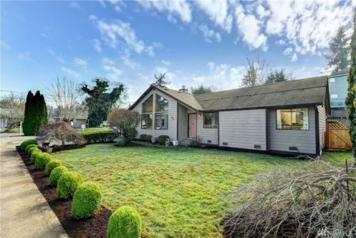 3821 Meadow Ave, Seattle, WA 98056-1549