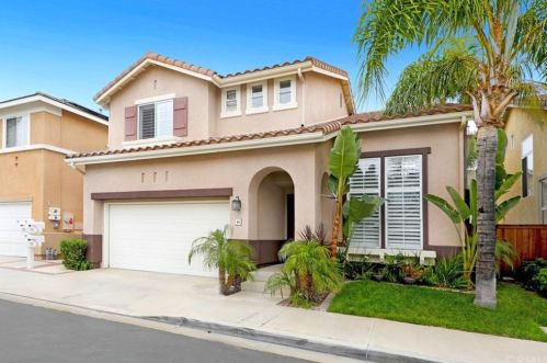 48 Acorn Rdg, Trabuco Canyon, CA 92688-5555