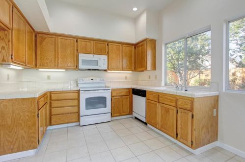 8635 Windsor Point Way, Elk Grove CA  95624-3431 exterior