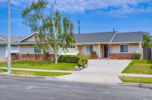 6561 Cerulean Ave, Garden Grove, CA 92845-2213