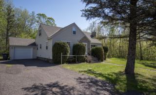 402 83rd Ave, Duluth, MN 55807-1745