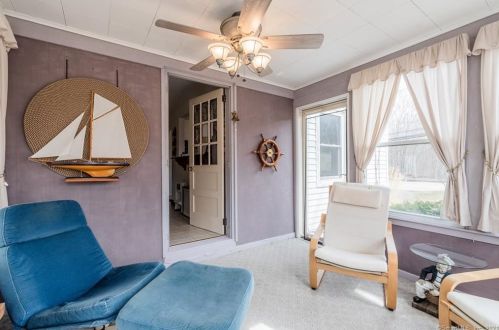 996 Hartford Tpke, Waterford CT  06385-4035 exterior