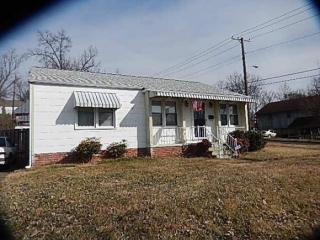 1372 Garden Dr, Kingsport, TN 37664-2459