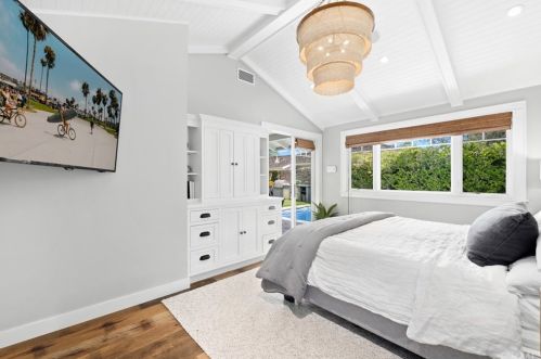 2050 Shipway Ln, Newport Beach CA  92660-4336 exterior