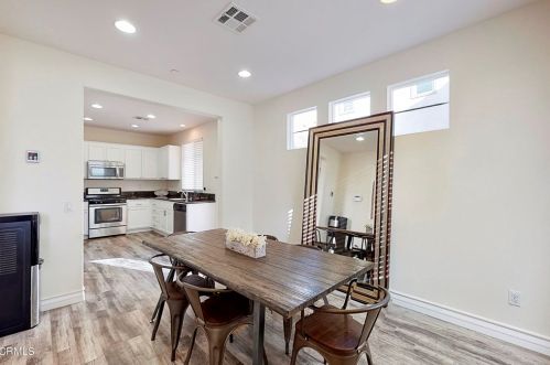 3120 Lisbon Ln, Oxnard CA 93036-7623 exterior