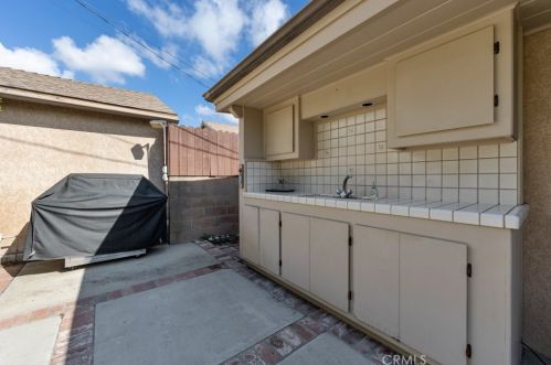 4425 Walnut Ave, Long Beach CA  90807-2524 exterior