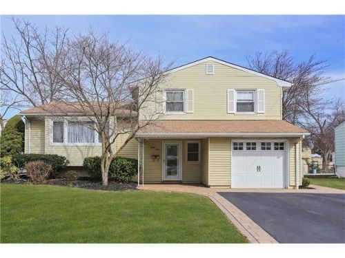 39 Edith Ave, Metuchen, NJ 08840-2214
