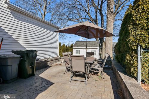 805 Division Ave, Willow Grove PA  19090-2844 exterior