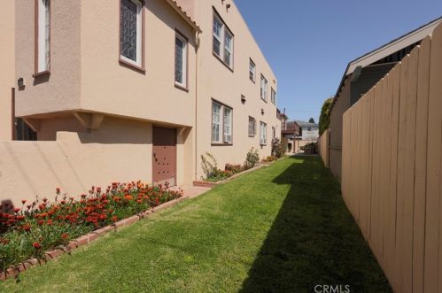 280 Orizaba Ave, Long Beach CA 90814-2453 exterior