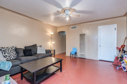 208 Palmdale St, Tucson AZ  85714-1439 exterior