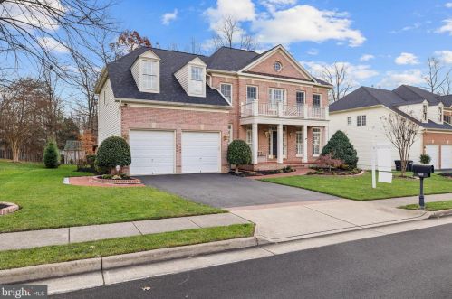 7305 Laurel Creek Ct, Springfield VA  22150-4912 exterior