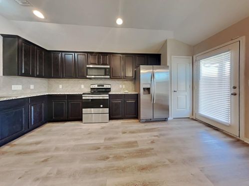 12204 Timber Arch Ln, Webberville TX  78653 exterior