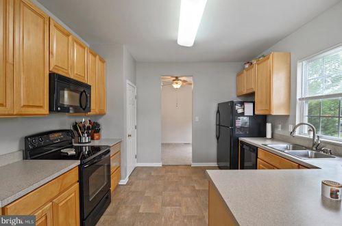 240 Wycombe Dr, Dover DE  19904-3857 exterior