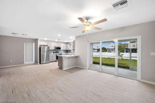 2552 19th Pl, Cape Coral, FL 33904-3224