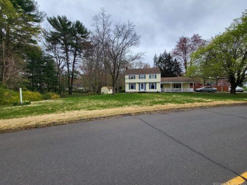 31 Lynn Rd, Bristol, CT 06010-4464