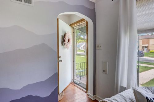 3309 85, Milwaukee WI 53227-4615 exterior