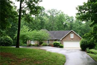 144 Golf Shores Dr, Winchester, TN 37398-3770