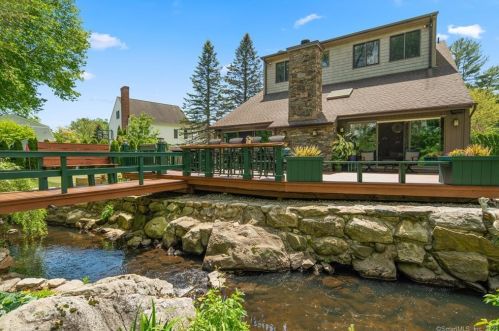 107 Parade Hill Rd, New Canaan, CT 06840-4131
