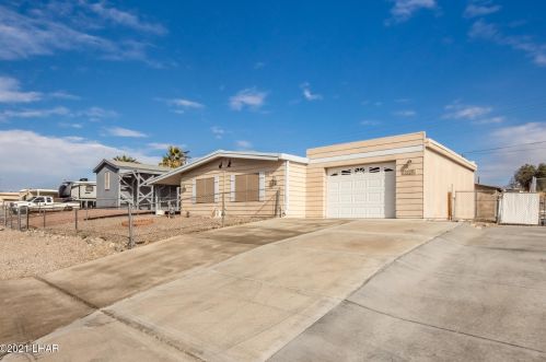 3220 Erwin Ln, Lake Havasu City, AZ 86404-9757