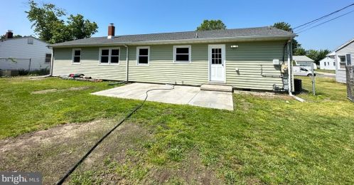 725 Ivy Dr, Seaford DE  19973-1340 exterior