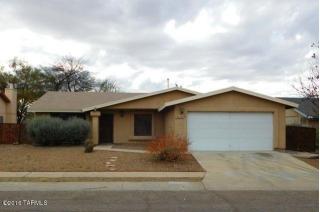 5830 Hillerman Dr, Tucson, AZ 85746-3313
