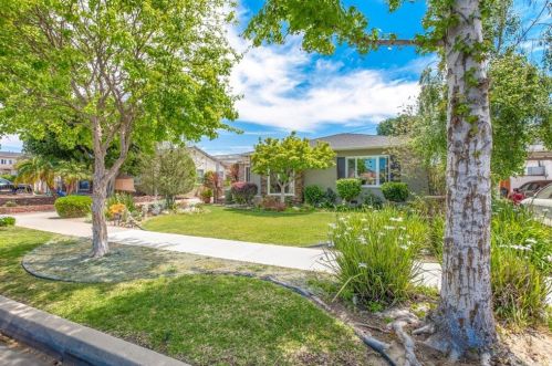 5736 Monlaco Rd, Long Beach, CA 90808-2747