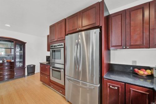 200 Juniper St, Vacaville CA 95688-2736 exterior