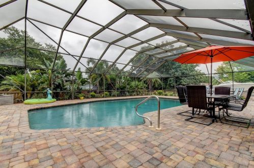 2501 Winding Way, Palm Harbor, FL 34683-2756