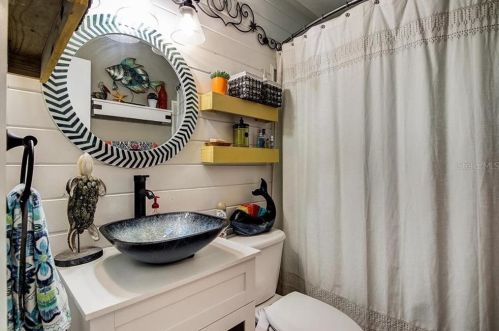 4046 Floramar Ter, New Port Richey FL 34652-3167 exterior