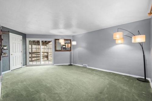 207 Walpole Dr, Pittsburgh, PA 15235-1770