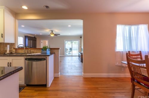 2850 Foreman Ave, Long Beach CA  90815-1112 exterior