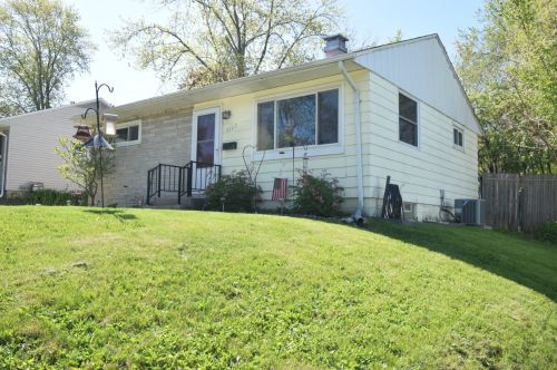 1117 Gertrude St, Waukesha, WI 53186-2516